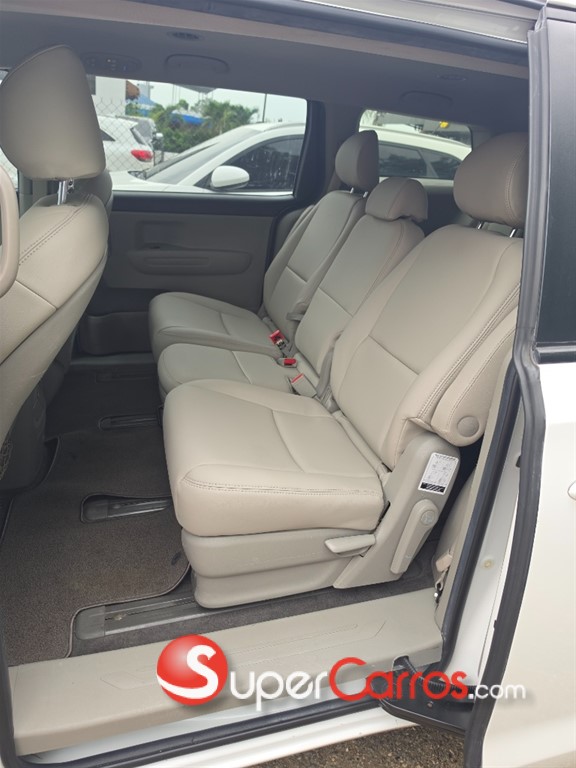 2020 Kia Sedona LX — foto 8 / 11