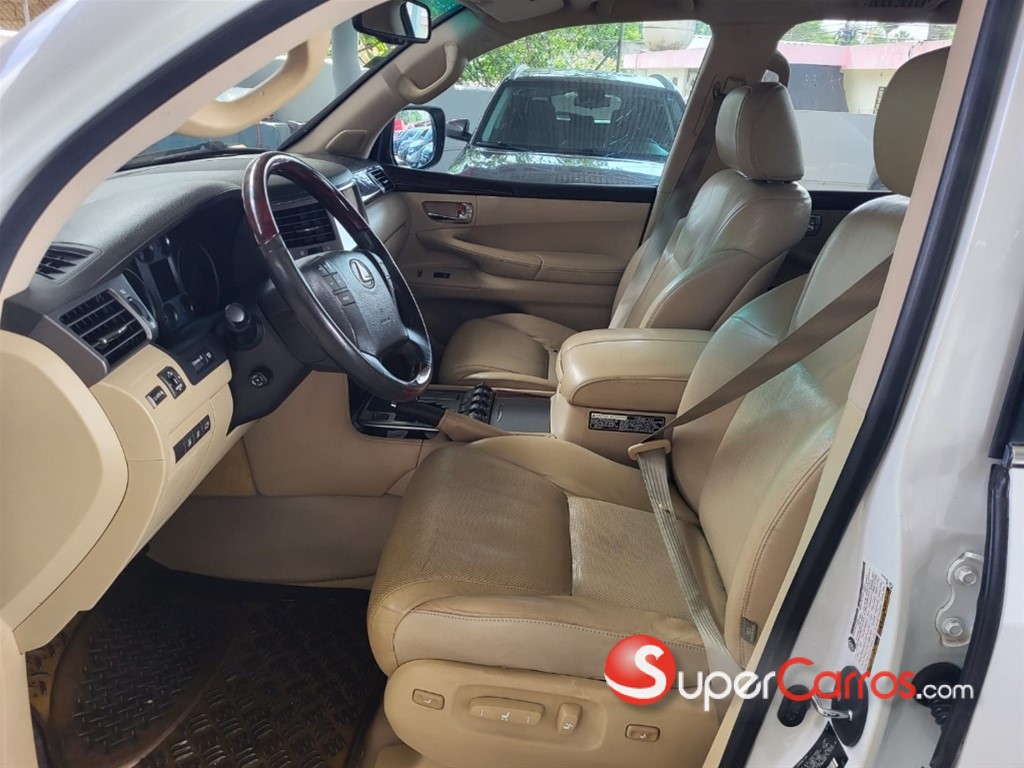 2011 Lexus LX 570 — foto 8 / 11