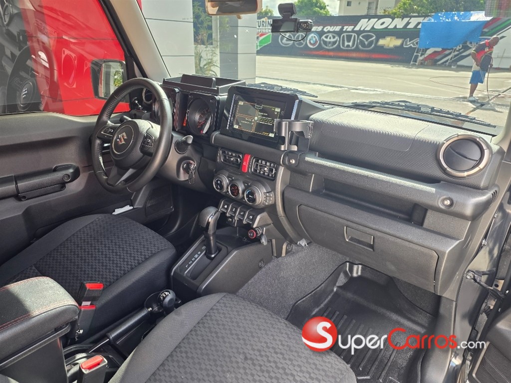 2024 Suzuki Jimny GLX — foto 8 / 10