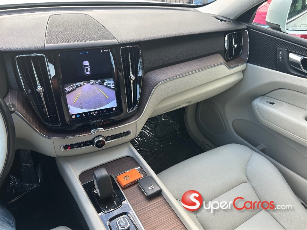 2022 Volvo XC60 — foto 7 / 12