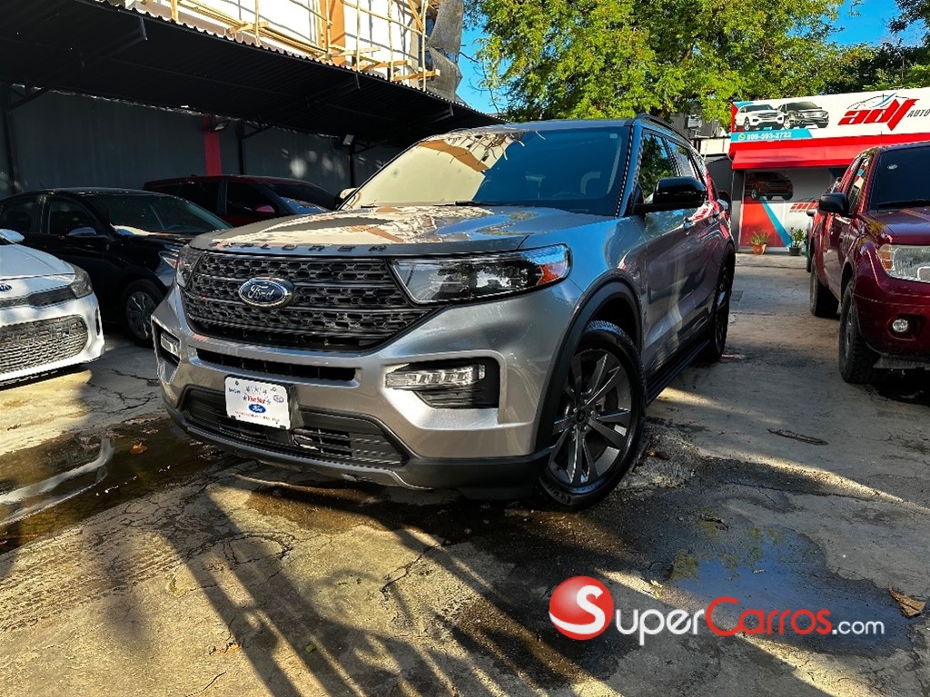 2023 Ford Explorer XLT