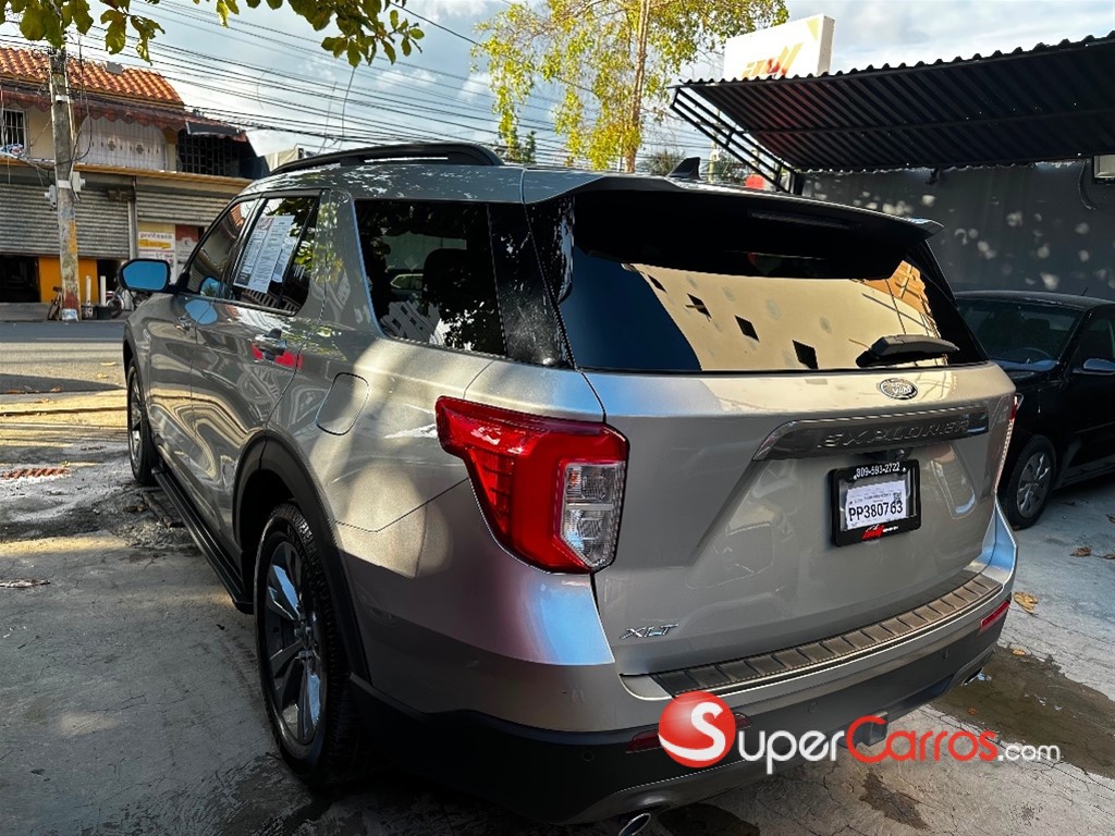 2023 Ford Explorer XLT — foto 6 / 11
