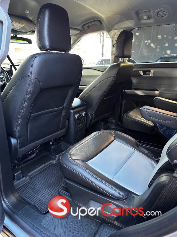 2023 Ford Explorer XLT — foto 7 / 11