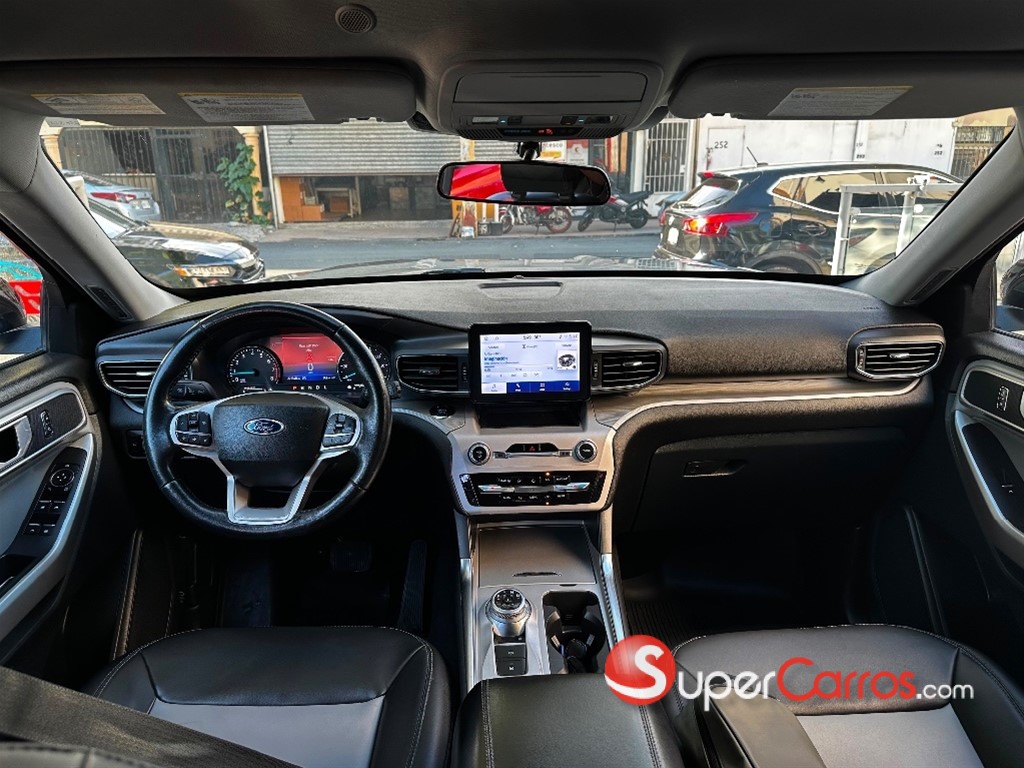 2023 Ford Explorer XLT — foto 8 / 11