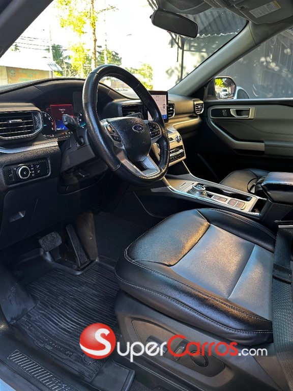 2023 Ford Explorer XLT — foto 9 / 11