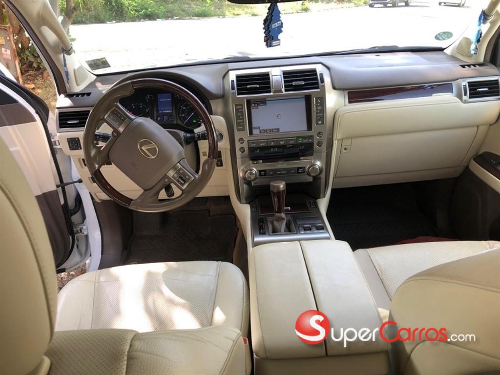 2017 Lexus GX 460 — foto 8 / 12