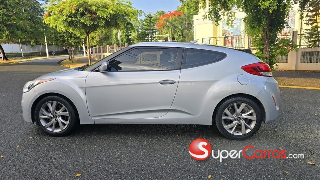 2017 Hyundai Veloster — foto 4 / 6