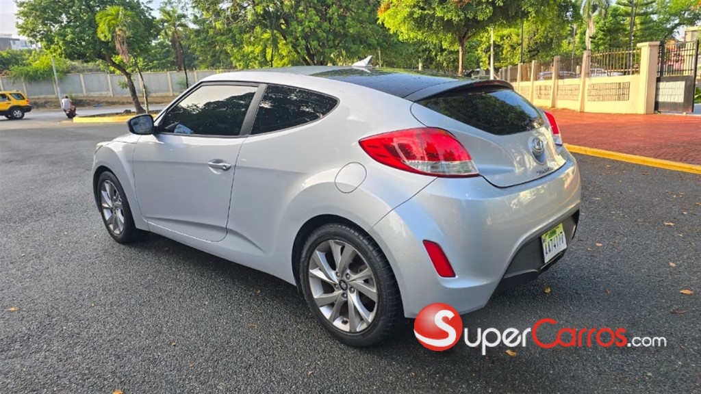 2017 Hyundai Veloster — foto 5 / 6