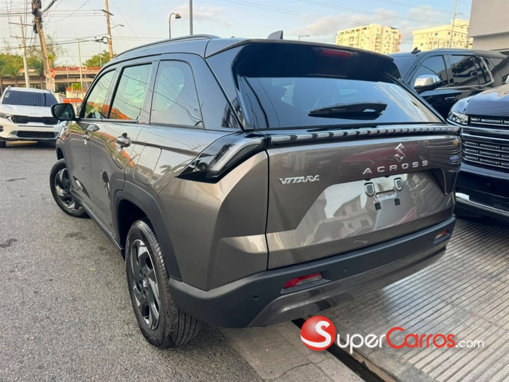2027 Suzuki Vitara A-Cross GLX 2WD — foto 7 / 12