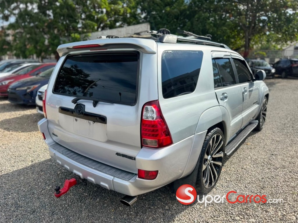 2005 Toyota 4 Runner — foto 5 / 11