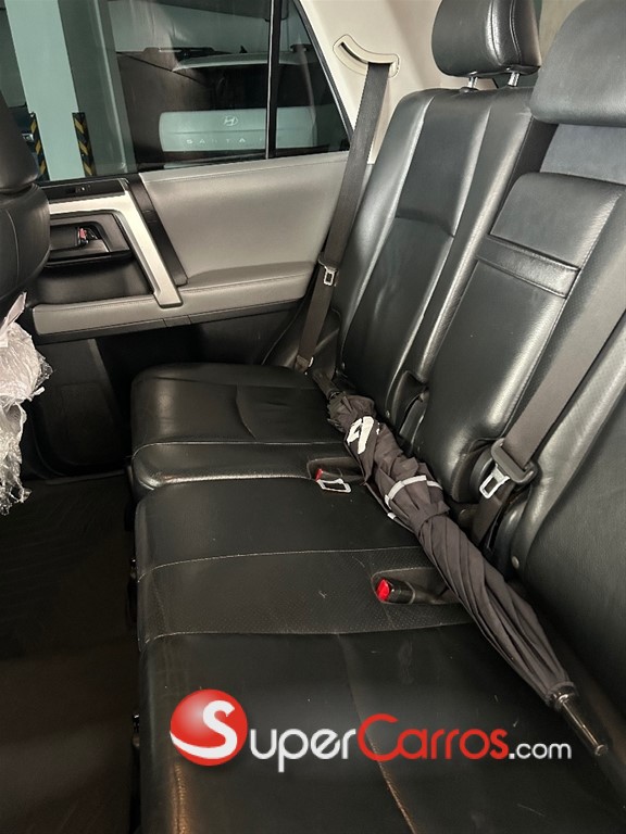 2013 Toyota 4 Runner Limited — foto 7 / 8