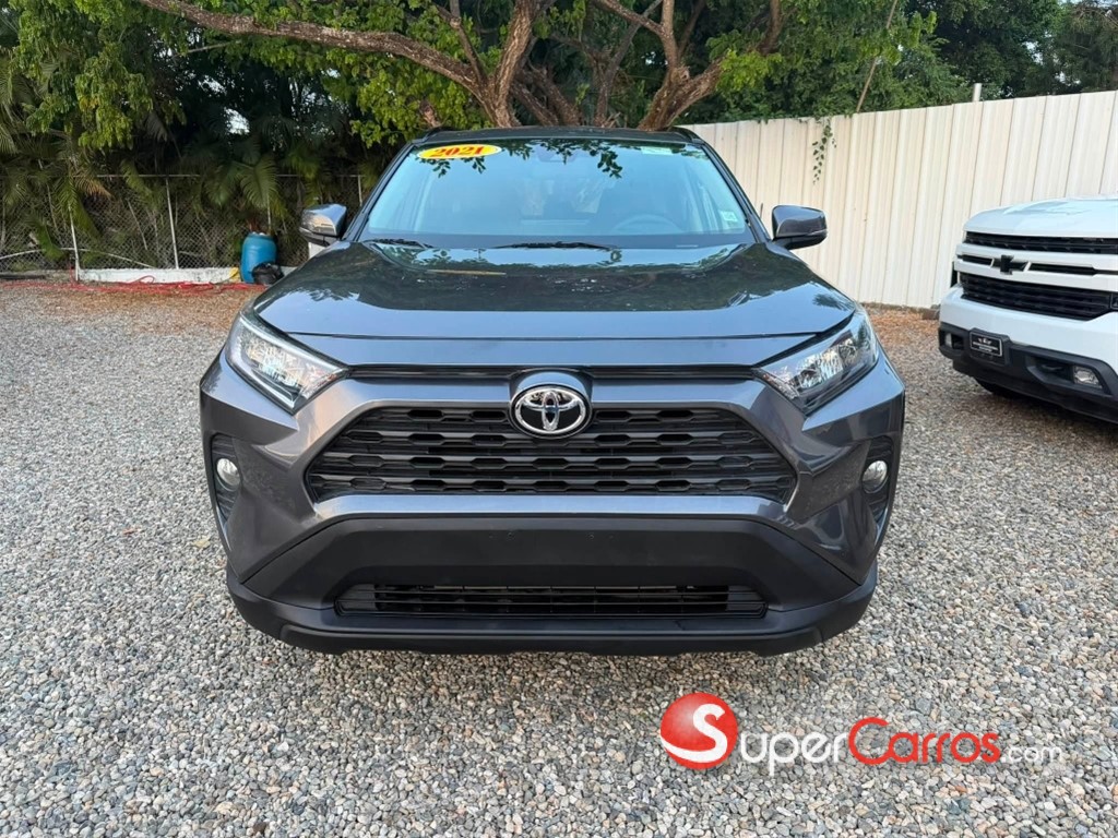 2021 Toyota RAV4 XLE — foto 11 / 12