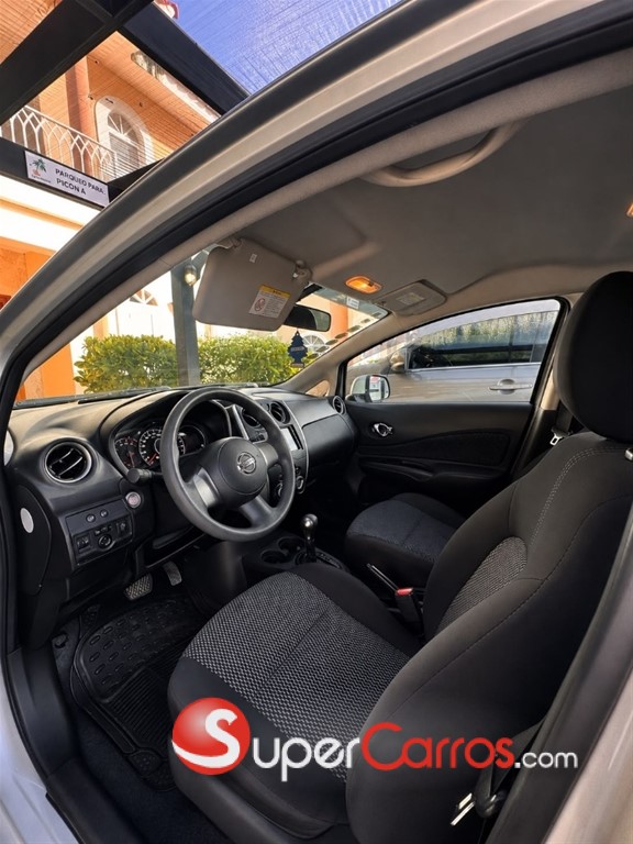 2014 Nissan Versa Note — foto 2 / 4