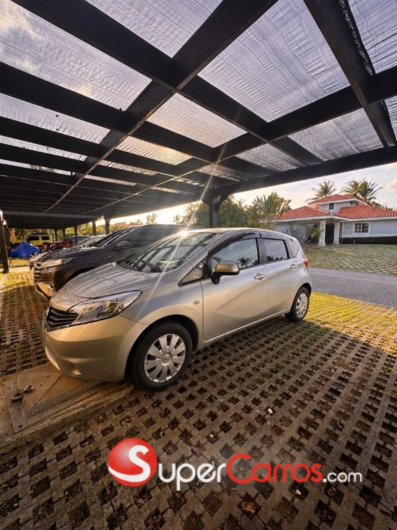 2014 Nissan Versa Note — foto 3 / 4
