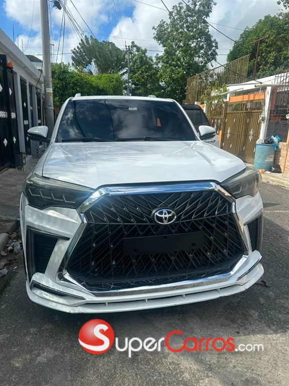 2020 Toyota 4 Runner SR5 — foto 11 / 11