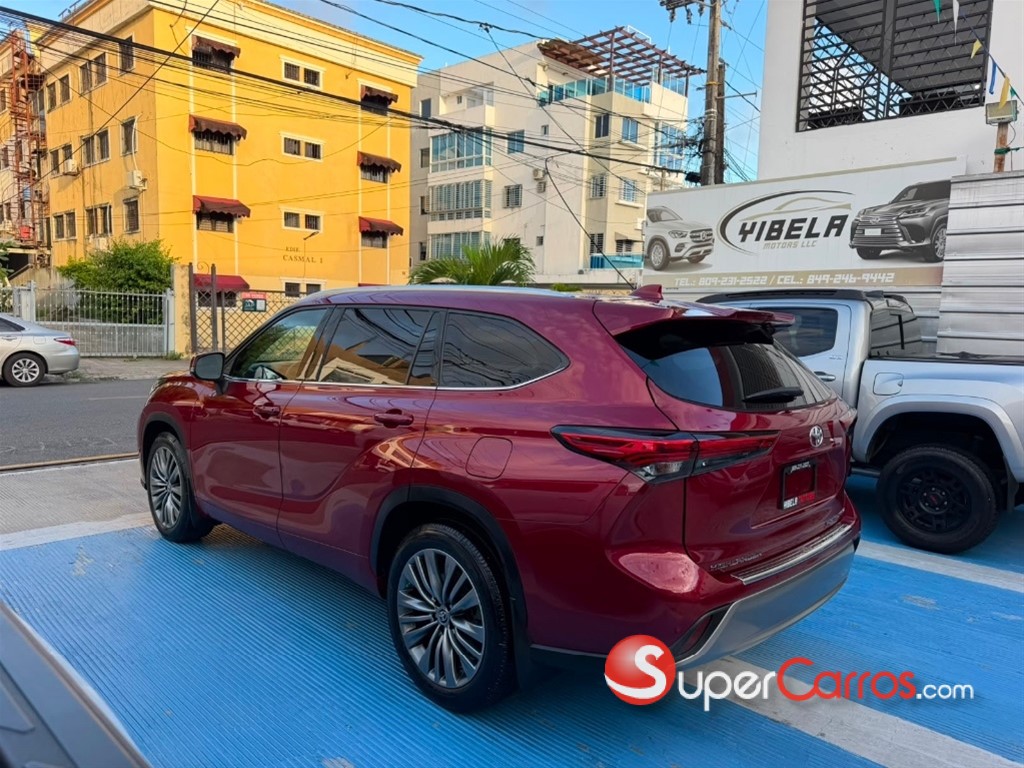 2022 Toyota Highlander Platinum — foto 3 / 12