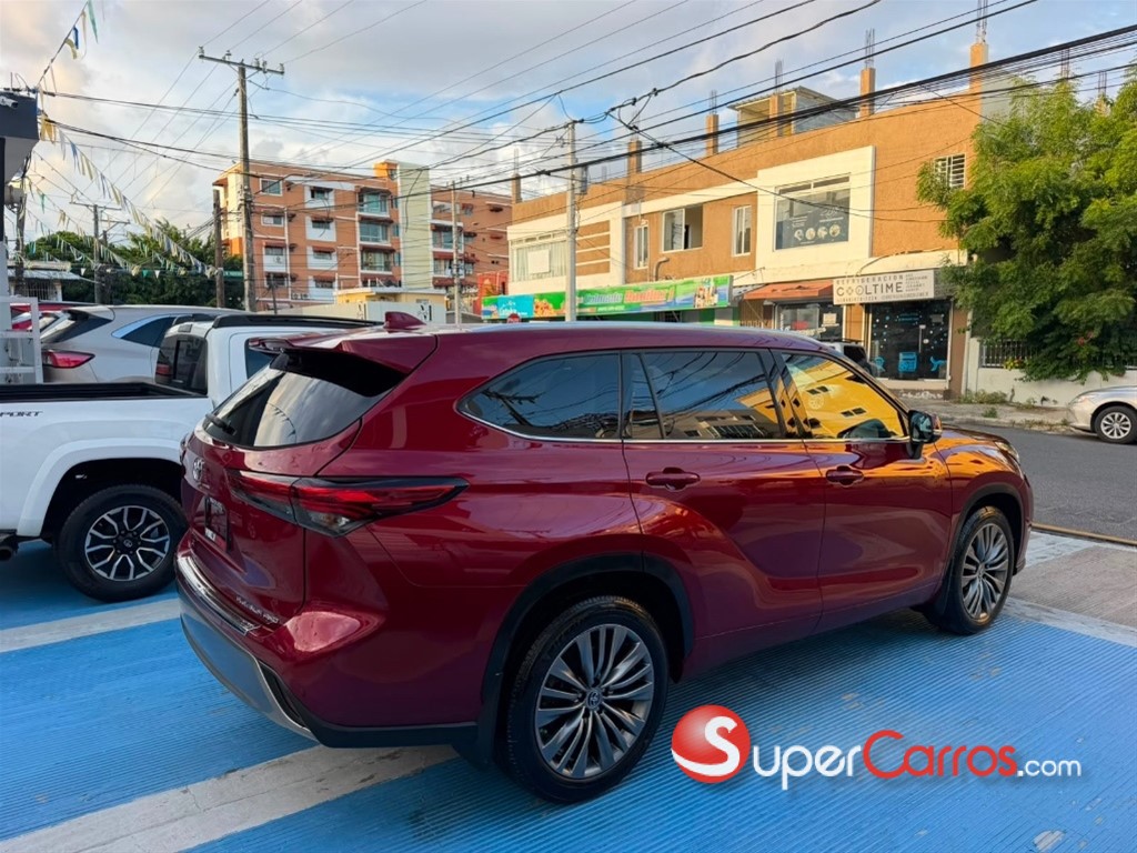 2022 Toyota Highlander Platinum — foto 4 / 12
