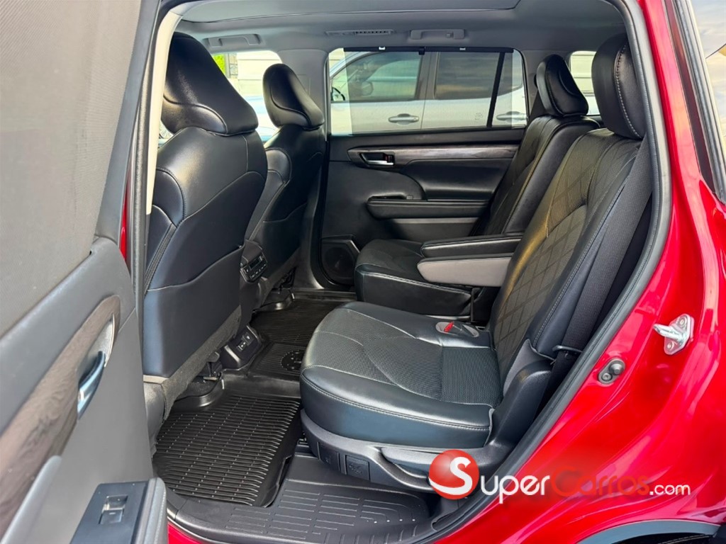 2022 Toyota Highlander Platinum — foto 9 / 12