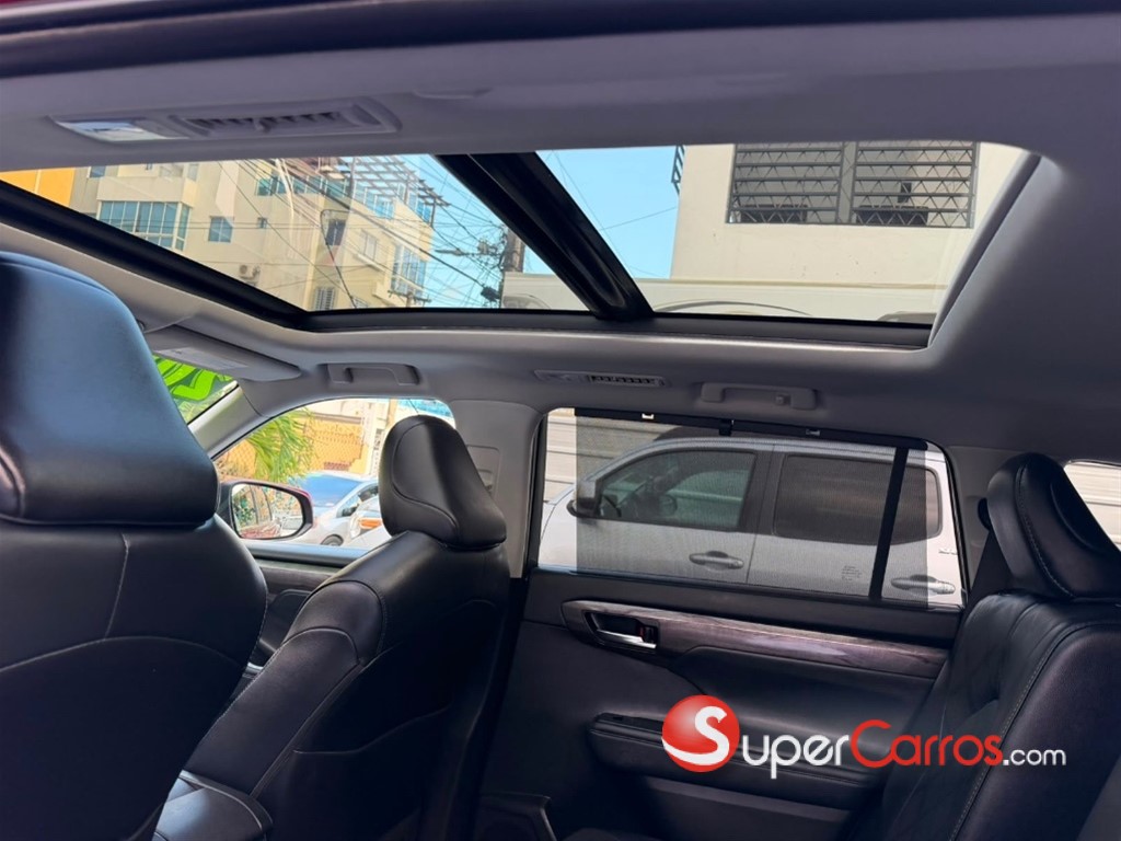2022 Toyota Highlander Platinum — foto 10 / 12