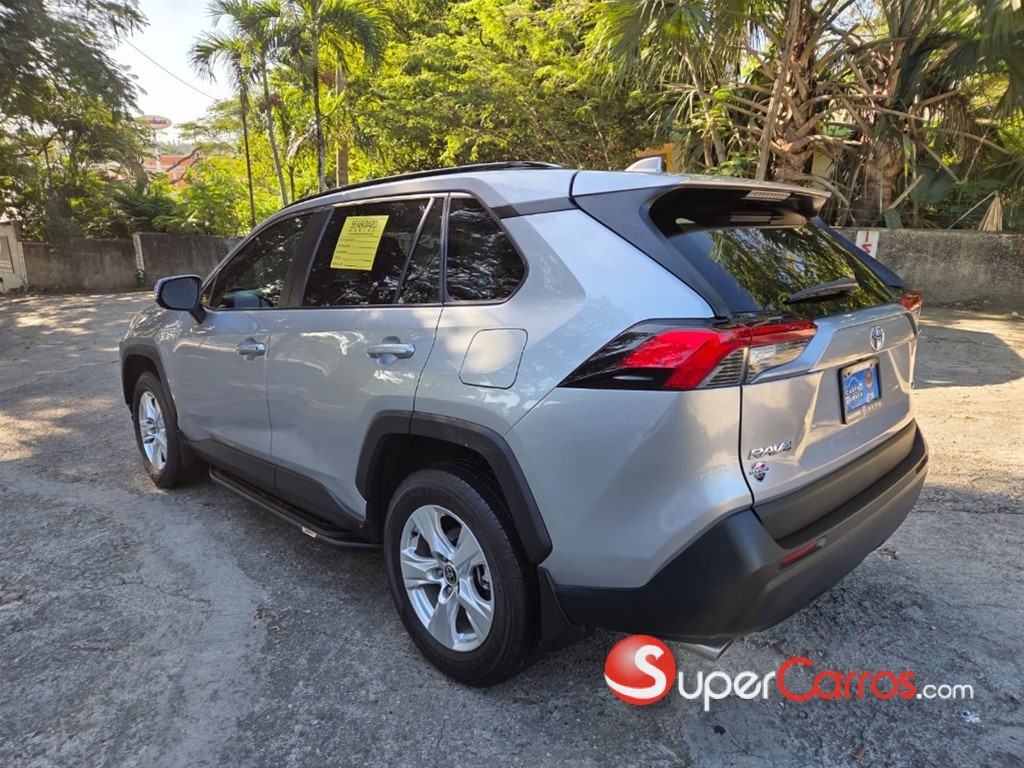 2021 Toyota RAV4 Limited Hybrid — foto 5 / 12