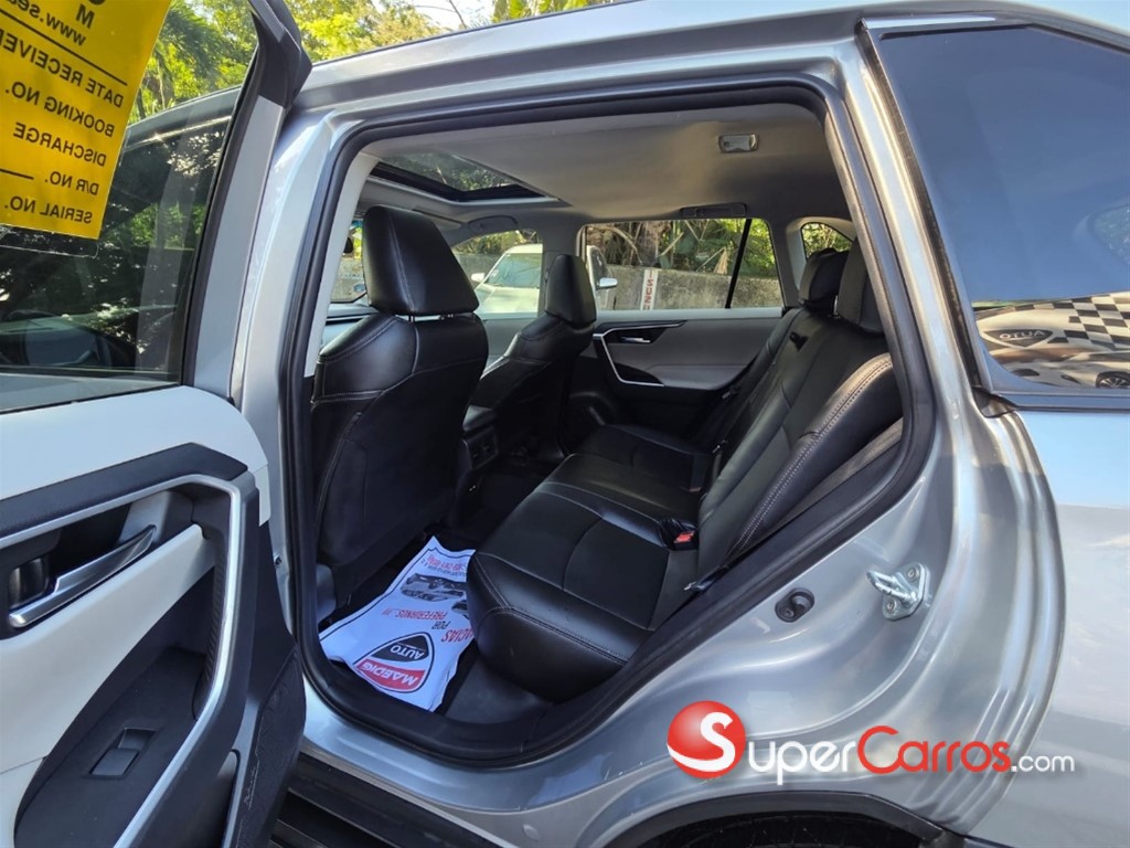 2021 Toyota RAV4 Limited Hybrid — foto 10 / 12