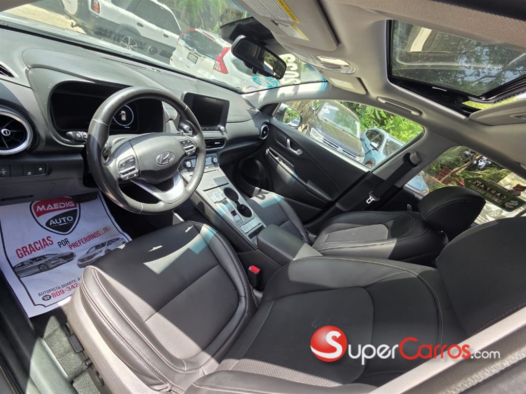 2022 Hyundai KONA SEL — foto 8 / 12