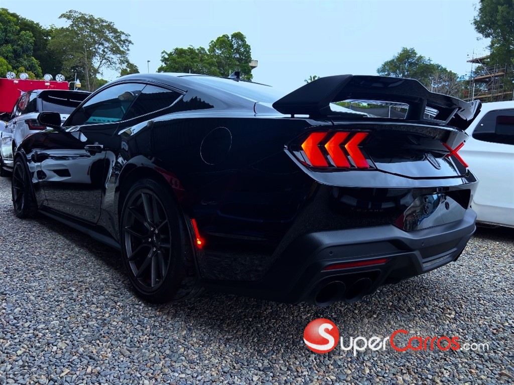 2024 Ford Mustang Dark Horse — foto 8 / 12