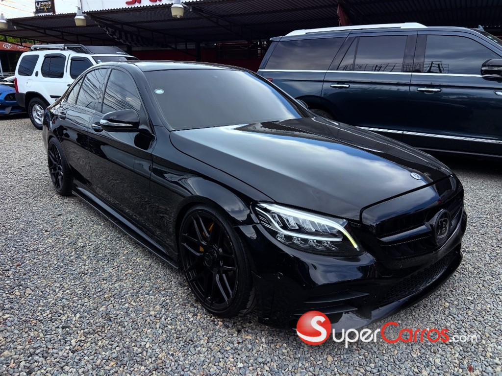 2015 Mercedes-Benz Clase C 300 — foto 9 / 10
