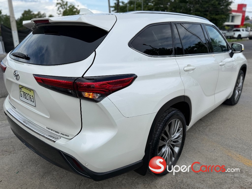 2022 Toyota Highlander Limited — foto 9 / 12