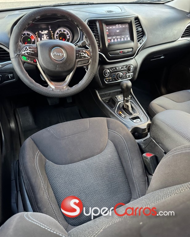 2021 Jeep Cherokee Latitude — foto 5 / 9