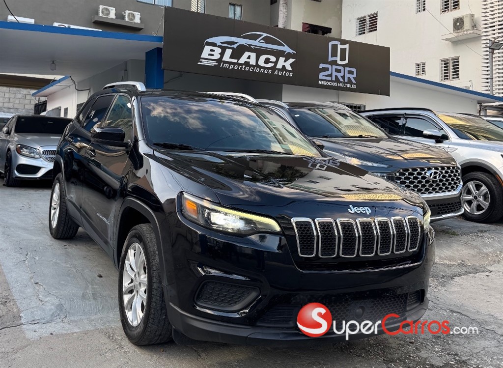 2021 Jeep Cherokee Latitude — foto 8 / 9