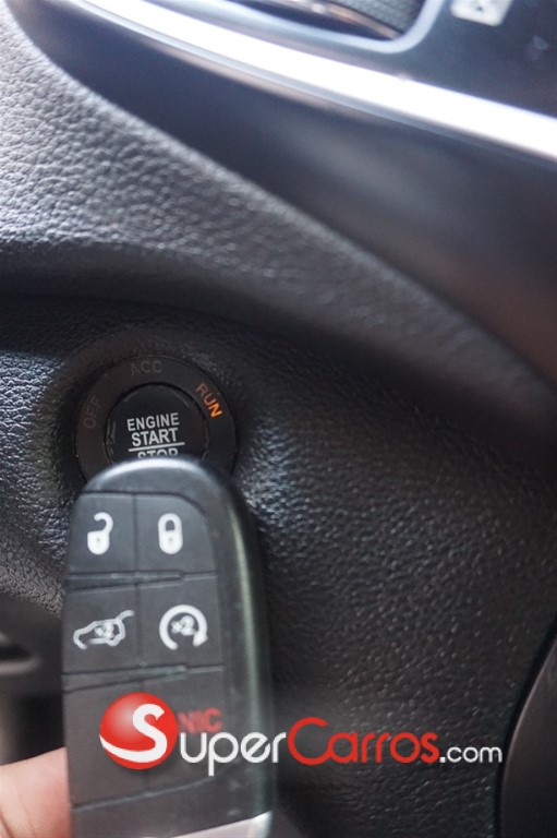 2020 Jeep Cherokee Latitude — foto 10 / 11