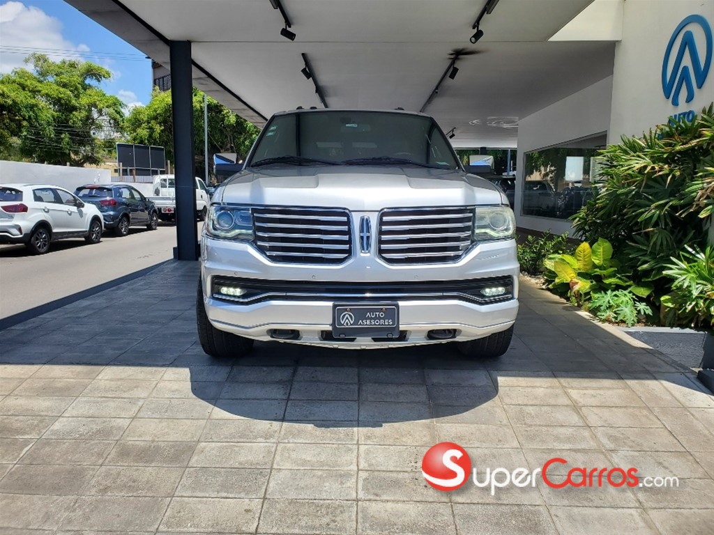 2015 Lincoln Navigator Reserve I — foto 2 / 12