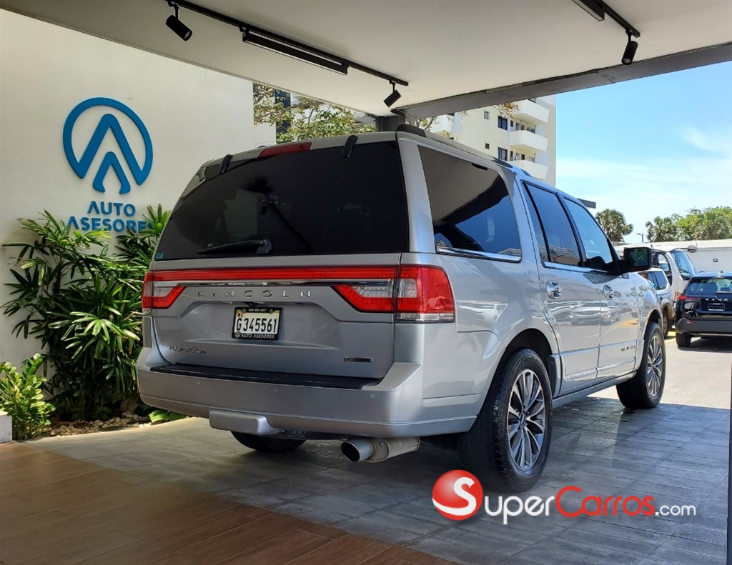2015 Lincoln Navigator Reserve I — foto 5 / 12