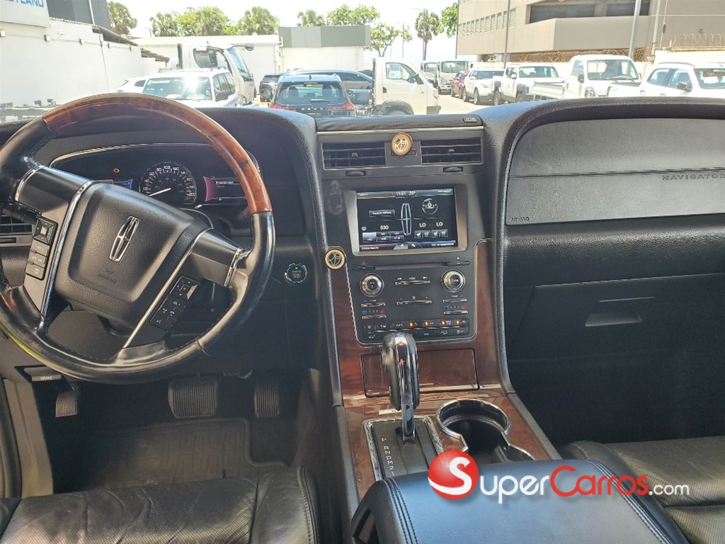 2015 Lincoln Navigator Reserve I — foto 10 / 12