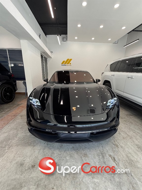 2021 Porsche Taycan 4S — foto 3 / 12