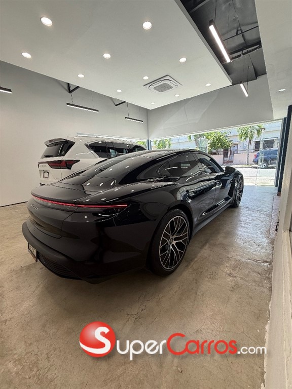 2021 Porsche Taycan 4S — foto 4 / 12