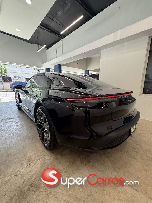 2021 Porsche Taycan 4S — foto 5 / 12