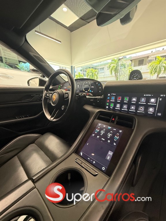 2021 Porsche Taycan 4S — foto 7 / 12