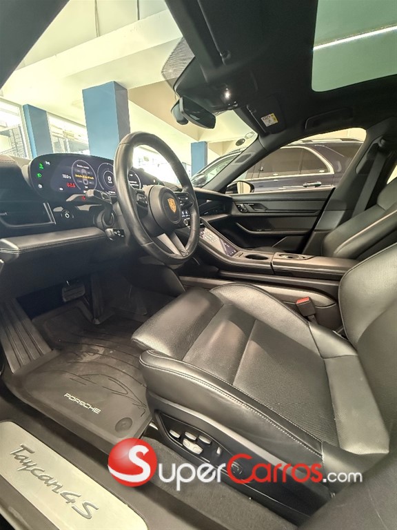 2021 Porsche Taycan 4S — foto 8 / 12