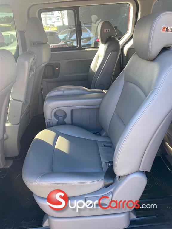 2020 Hyundai Grand Starex — foto 4 / 7