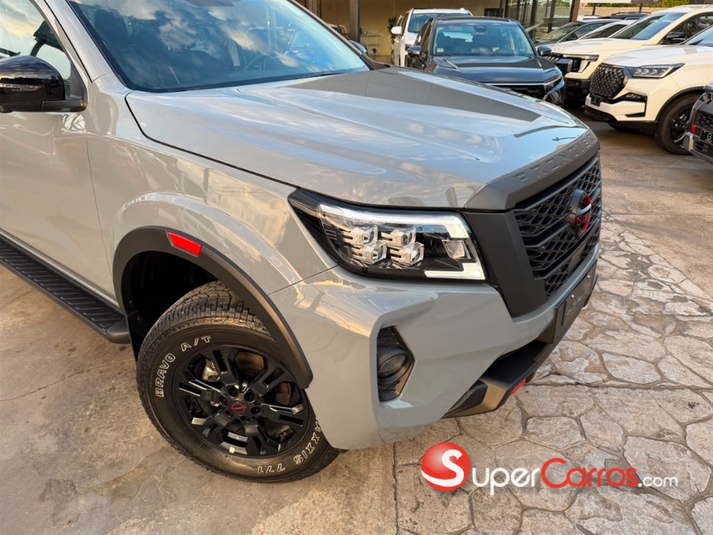2027 Nissan Frontier Pro-4X — foto 3 / 12