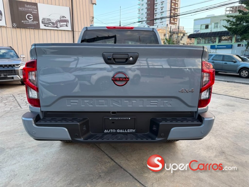 2027 Nissan Frontier Pro-4X — foto 7 / 12