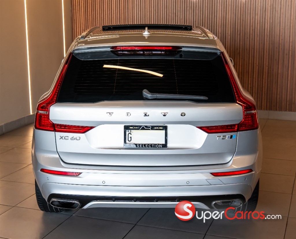 2018 Volvo XC60 T5 R Design — foto 4 / 11