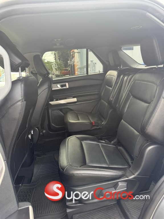 2021 Ford Excursion Limited — foto 10 / 11