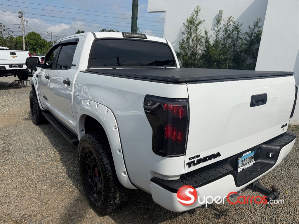 2010 Toyota Tundra LIMITED — foto 8 / 9