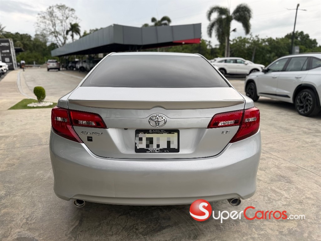 2014 Toyota Camry LE — foto 5 / 10