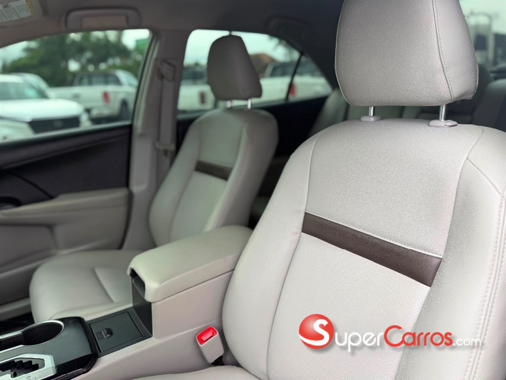 2014 Toyota Camry LE — foto 7 / 10