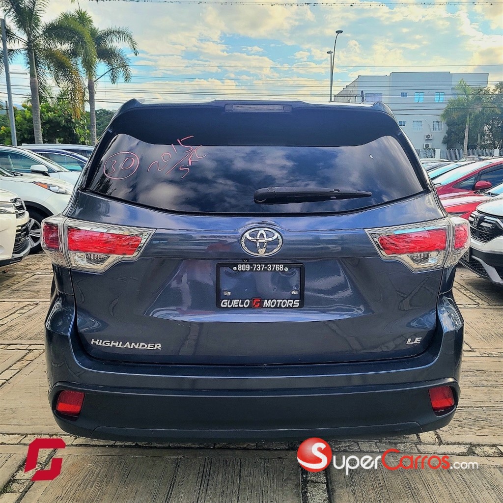 2015 Toyota Highlander LE — foto 6 / 10