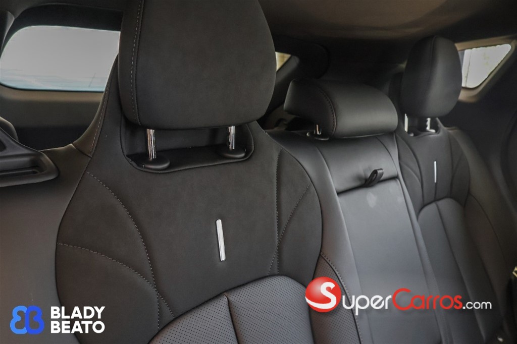 2027 OMODA C7 Ice Luxury — foto 6 / 12